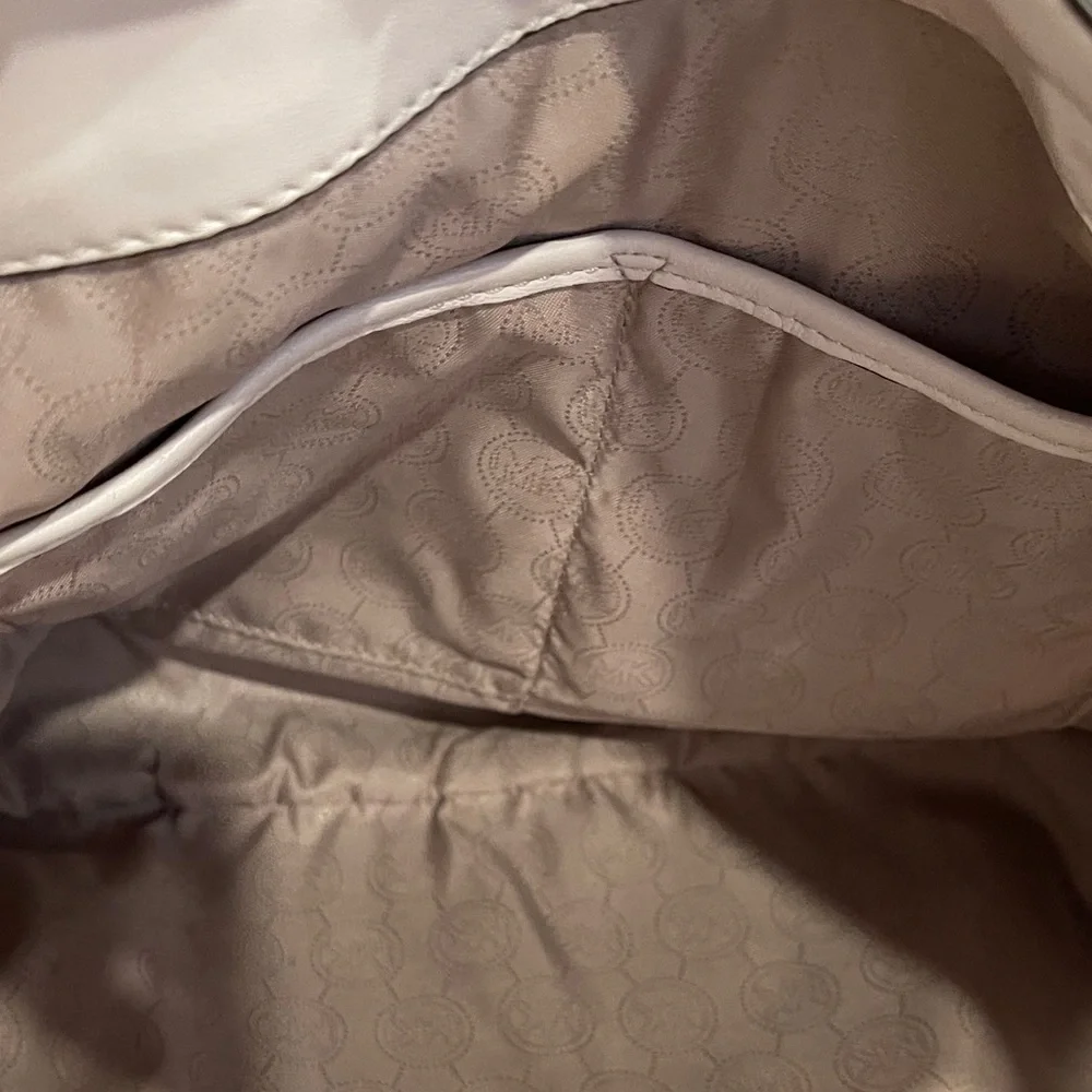 Michael Kors Quilted Shoulder Bag in Cream with Gold Accents - Picture 11 of 11